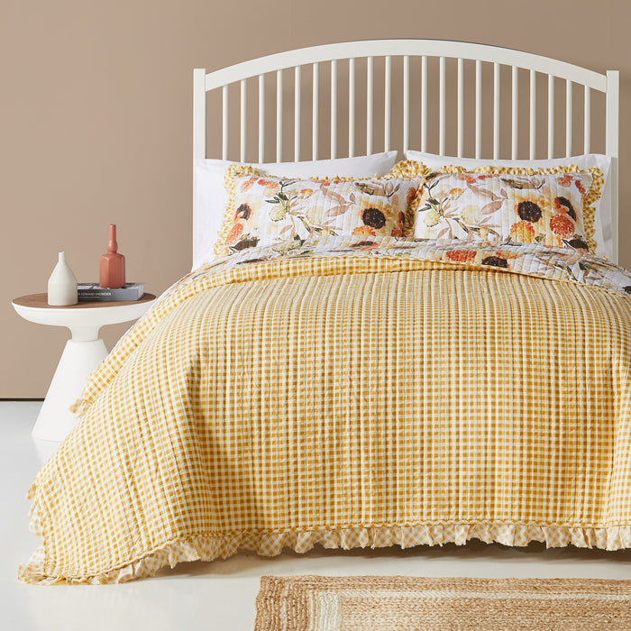 Greenland Home Somerset Ruffled Country Gingham Quilt Set, 3-Piece Full/Queen, Gold - 3-Piece Full/Queen