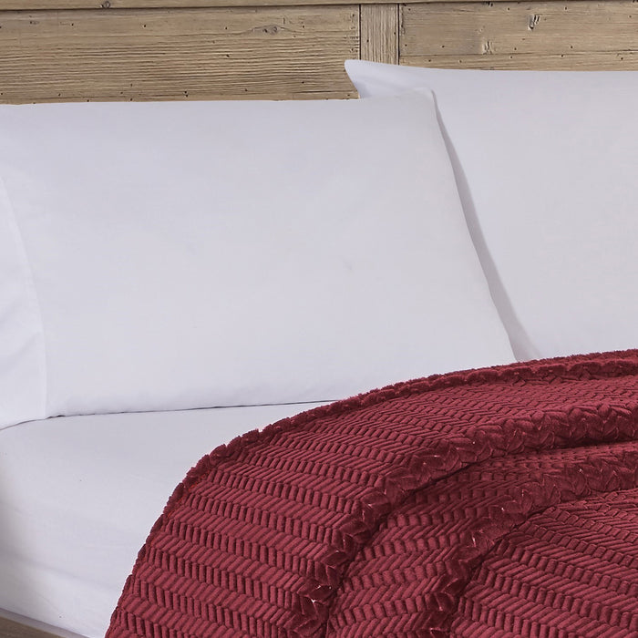 Plazatex Chevron Braided Stylish Soft Comfortable and Lightweight All Seasons Blanket Burgundy