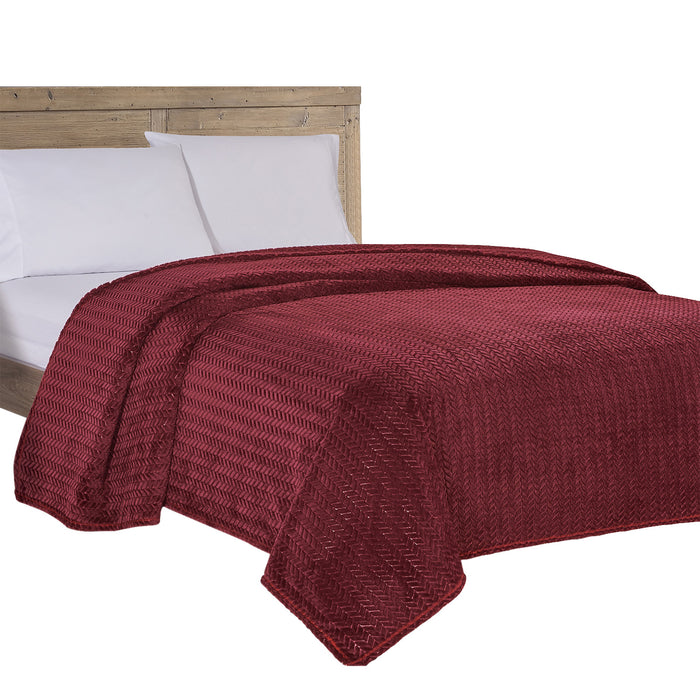 Plazatex Chevron Braided Stylish Soft Comfortable and Lightweight All Seasons Blanket Burgundy