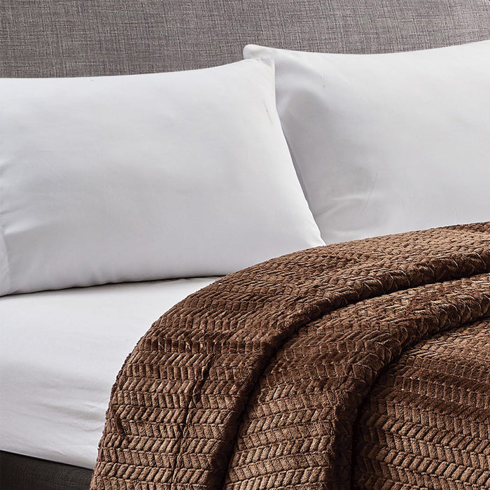 Plazatex Chevron Braided Stylish Soft Comfortable and Lightweight All Seasons Blanket Twin Chocolate
