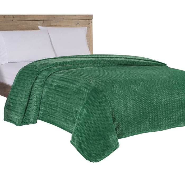 Plazatex Chevron Braided Stylish Soft Comfortable and Lightweight All Seasons Blanket Green