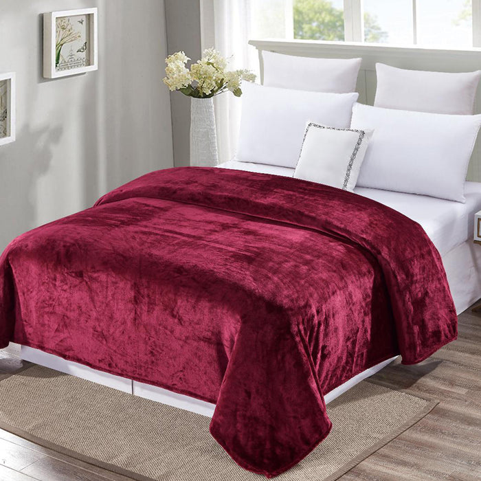 Plazatex Micro Plush Solid Parteen Soft Comfortable and Lightweight All Seasons Blanket Twin Burgundy