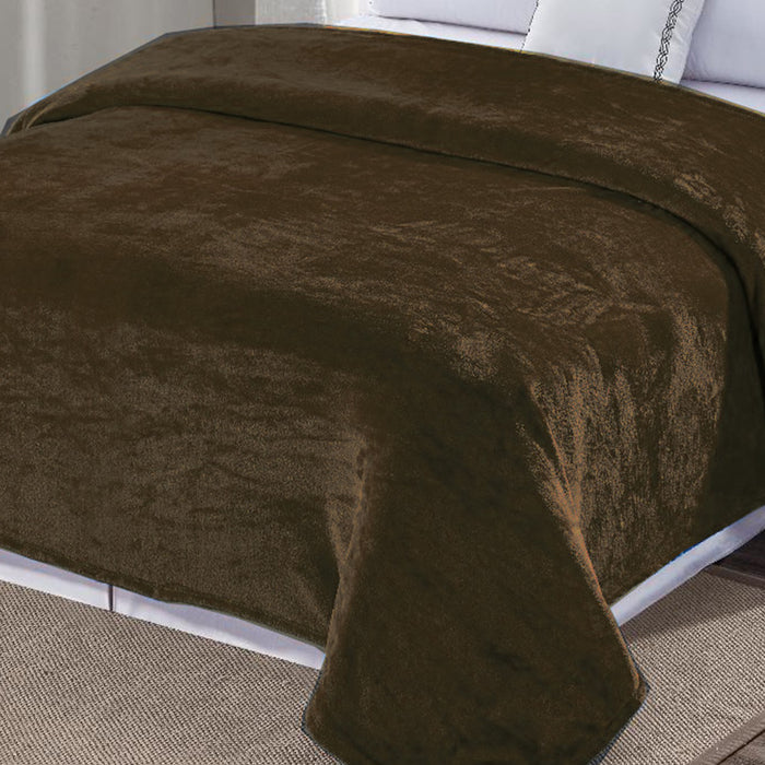 Plazatex Micro Plush Solid Parteen Soft Comfortable and Lightweight All Seasons Blanket Twin Chocolate
