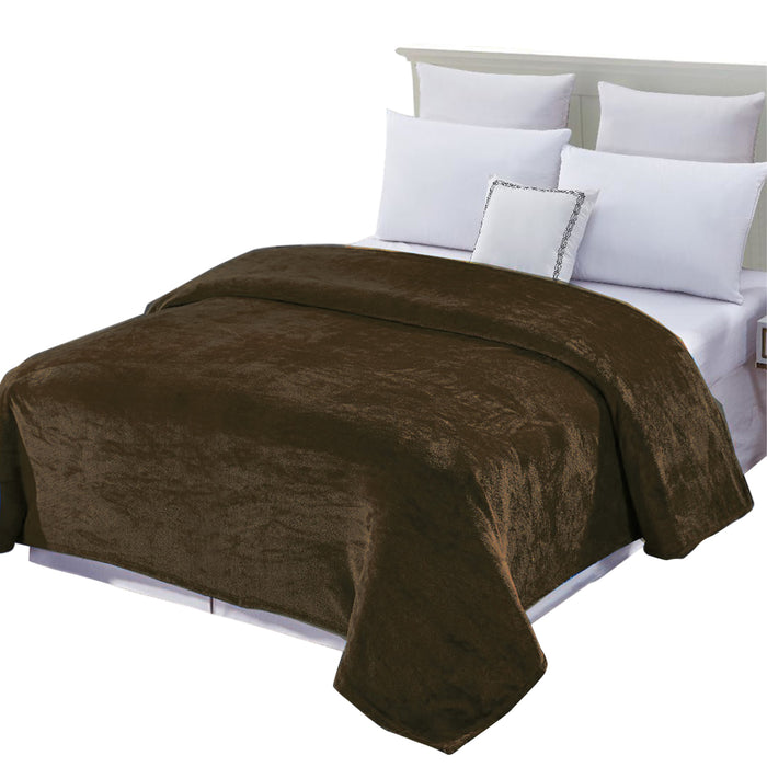 Plazatex Micro Plush Solid Parteen Soft Comfortable and Lightweight All Seasons Blanket Twin Chocolate