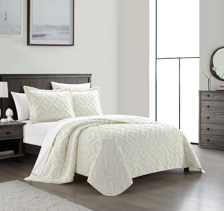 NY&C Home Cody 3 Piece Cotton Quilt Set Clip Jacquard Geometric Pattern Bedding - Pillow Shams Included, King, Beige - King