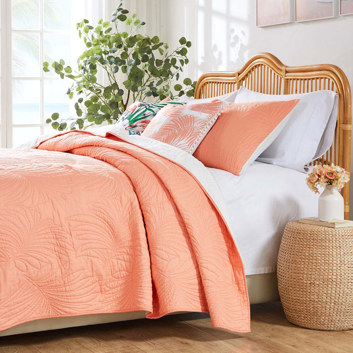 Greenland Home Fashions Palm Coast Finely Stitched Quilt Set Classic Solid Color Style 3-Piece King/California King Coral - King/California King