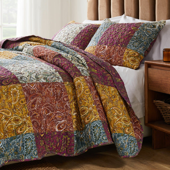 Barefoot Bungalow Paisley Slumber Quilt And Pillow Sham Set - Full/Queen 90x90", Spice - Full/Queen