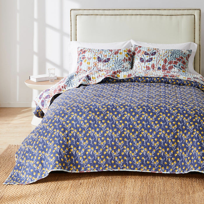 Barefoot Bungalow Perry Reversible Quilt And Pillow Sham Set - Multicolor