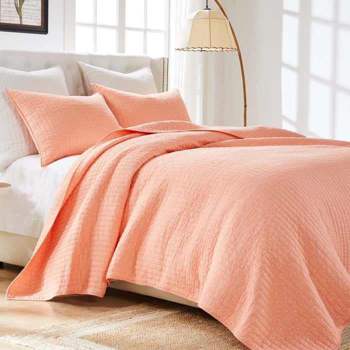 Greenland Home Fashions Monterrey Finely Stitched Quilt Set Classic Solid Color Style Machine Quilted Coral