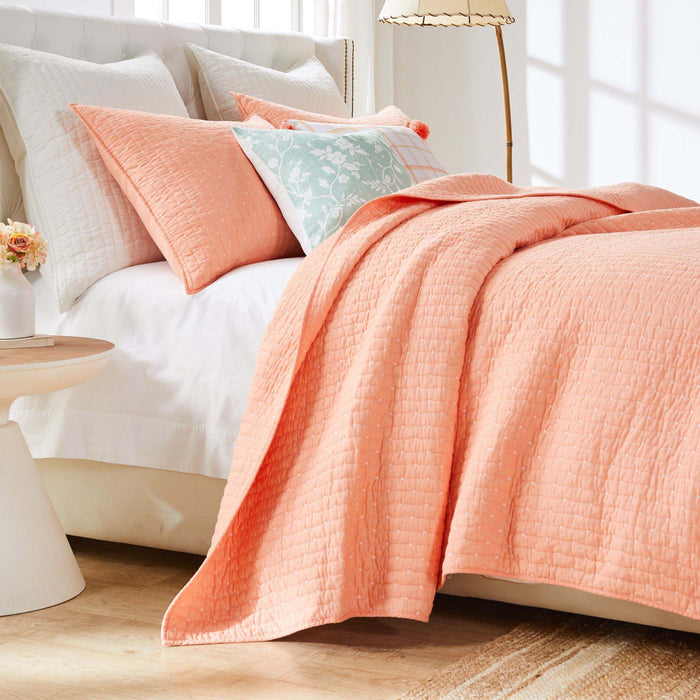 Greenland Home Fashions Monterrey Finely Stitched Quilt Set Classic Solid Color Style Machine Quilted Coral