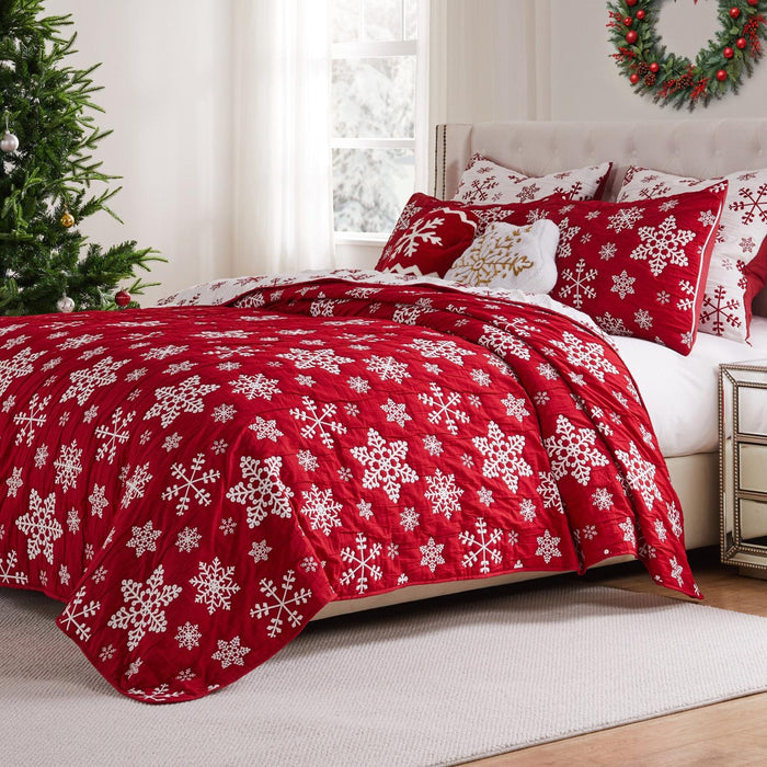 Greenland Home Fashions Snowflakes Premium Quality Christmas pattern Coverlet Set