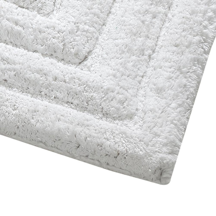 Knightsbridge Stylish And Comfortable All Season Traditional Racetrack Design Cotton Bath Rug White