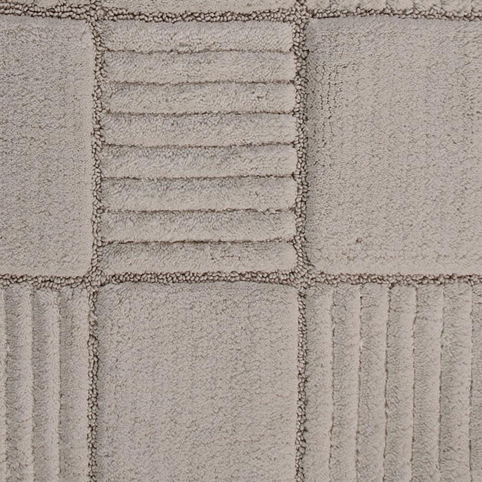 Knightsbridge Chakkar Board 220 GSF Non Skid Back Bath Rug 21 x 34