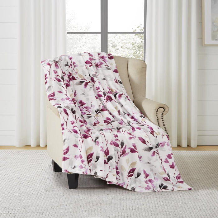 RT Designer's Collection Leaves Printed Premium Flannel Throw Blanket 50" x 60" Multicolor