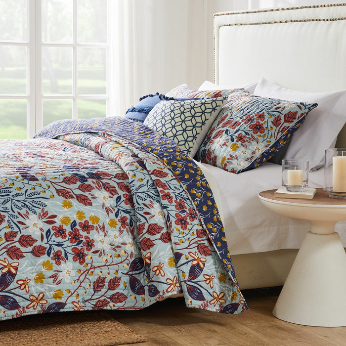 Barefoot Bungalow Perry Reversible Quilt And Pillow Sham Set - King 105x95", Multicolor - King