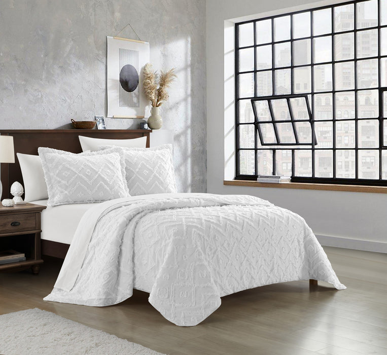 NY&C Home Cody 3 Piece Cotton Quilt Set Clip Jacquard Geometric Pattern Bedding - Pillow Shams Included, Queen, White - Queen