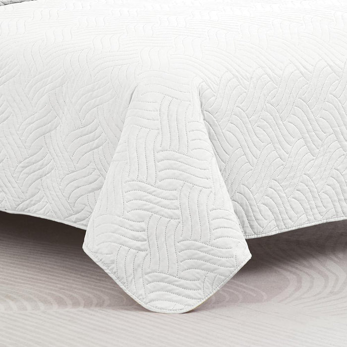 RT Designers Collection Ruby 3 Pieces Pinsonic Lightweight Quilts Set For Bedding White
