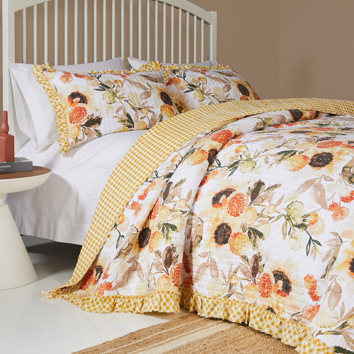 Greenland Home Somerset Ruffled Country Gingham Quilt Set, 3-Piece King/Cal King, Gold - 3-Piece King/Cal King