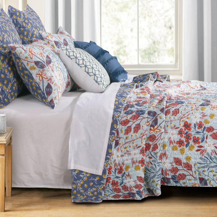 Barefoot Bungalow Perry Reversible Quilt And Pillow Sham Set - Multicolor